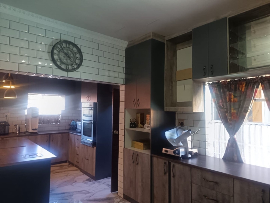 4 Bedroom Property for Sale in Herlear Northern Cape